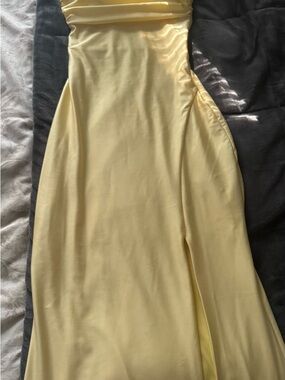 Windsor Yellow Dress Tag